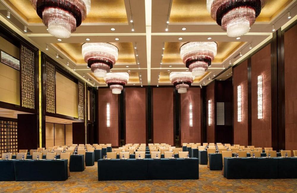 Tonino Lamborghini Hotel Kunshan City Center Exterior photo