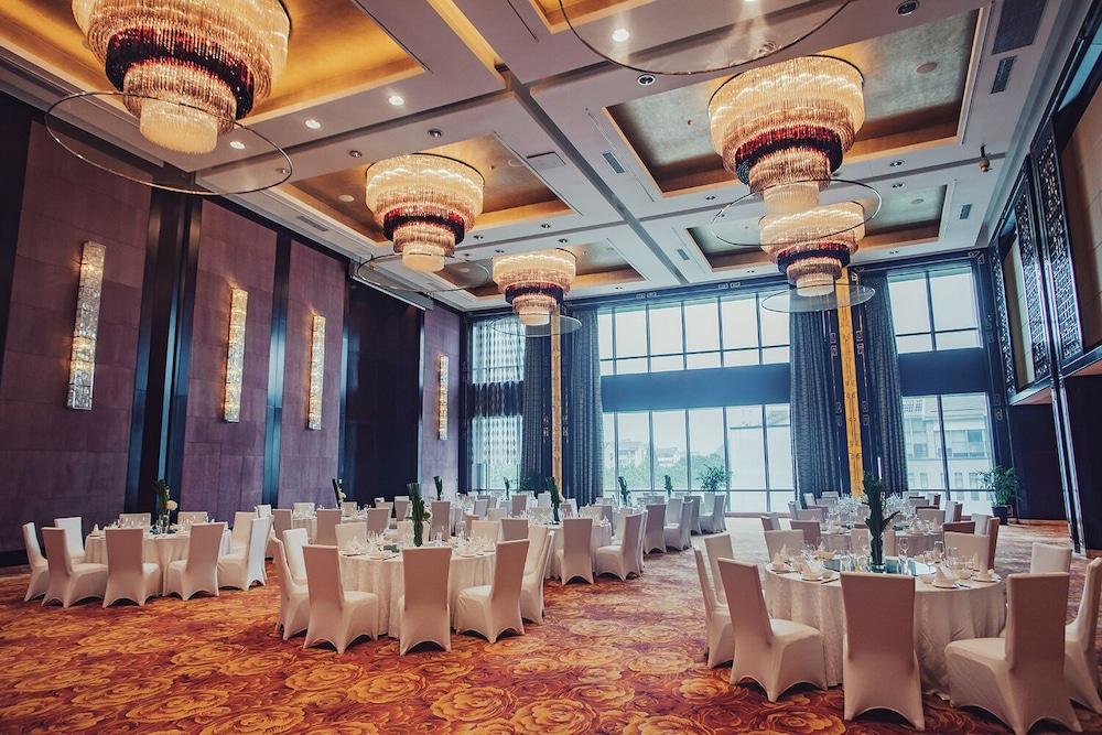 Tonino Lamborghini Hotel Kunshan City Center Exterior photo